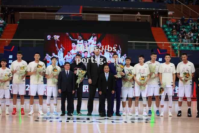 bsports体育-CBA2022赛季揭幕战将在北京举行，球员备战气氛浓厚